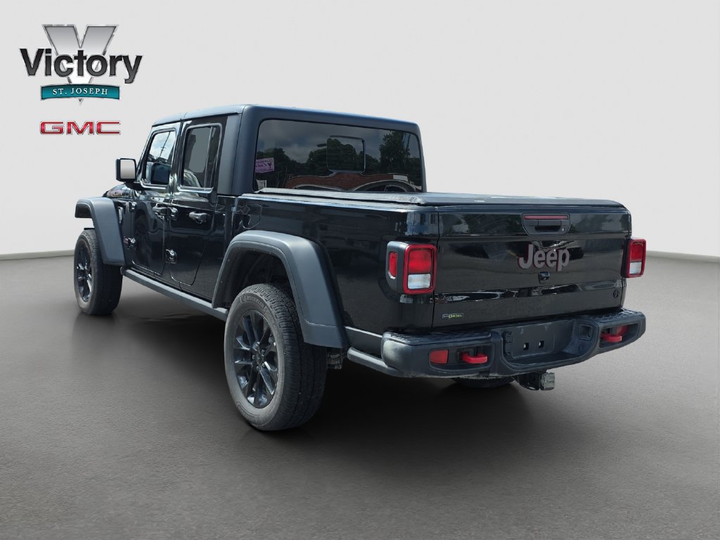 Used 2023 Jeep Gladiator Rubicon w/ Cold Weather Group AWD/4WD image 15