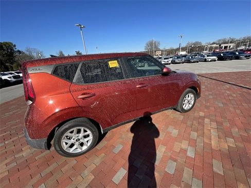 Used 2021 Kia Soul S image 21