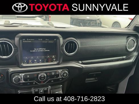 Used 2023 Jeep Wrangler Unlimited Sahara AWD/4WD image 4