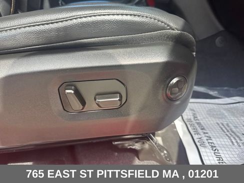 Used 2024 Jeep Wrangler Unlimited Sahara w/ Technology Group AWD/4WD image 14