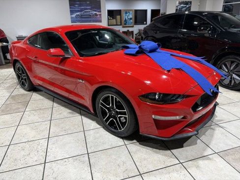 Used 2020 Ford Mustang GT image 3