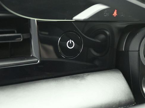 Used 2024 Porsche Taycan 4 Cross Turismo w/ Premium Package image 19