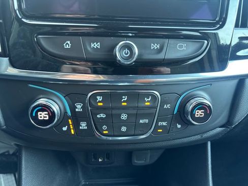 Certified 2023 Chevrolet Traverse LT image 22