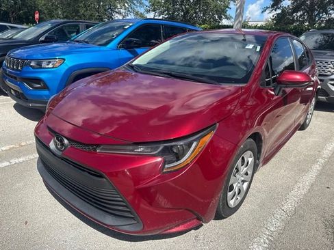 Used 2023 Toyota Corolla LE FWD image 1