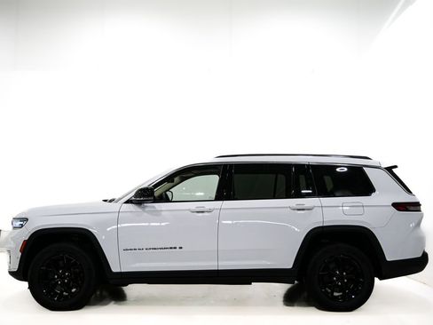 Used 2022 Jeep Grand Cherokee L Limited w/ Luxury Tech Group II AWD/4WD image 6