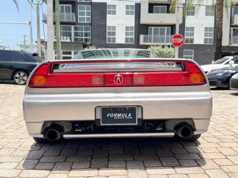 Used 2005 Acura NSX T image 13