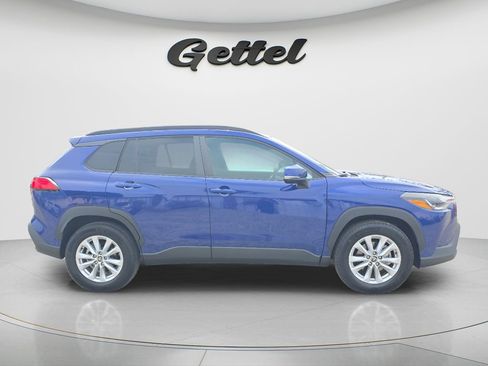 Used 2023 Toyota Corolla Cross LE FWD image 4