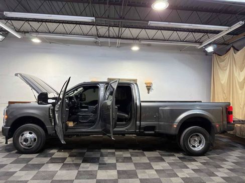 Used 2025 Ford F350 Platinum w/ FX4 Off-Road Package AWD/4WD image 12