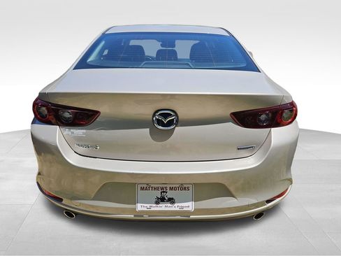 Used 2024 MAZDA MAZDA3 s FWD image 5
