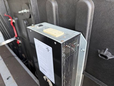 Used 2011 Ford E-250 and Econoline 250 w/ PWR Group image 15