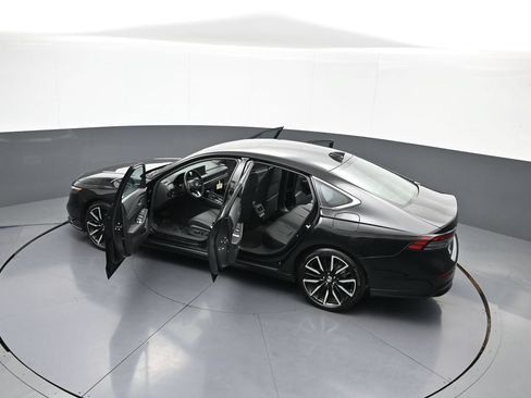 Certified 2025 Honda Accord Touring image 43