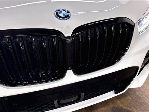 Used 2022 BMW X5 xDrive45e w/ M Sport Package AWD/4WD image 32