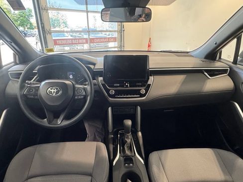 Used 2024 Toyota Corolla Cross AWD Hybrid image 18
