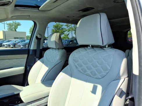 Certified 2022 Hyundai Palisade Calligraphy FWD image 17