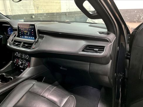 Used 2022 Chevrolet Tahoe RST w/ Luxury Package AWD/4WD image 18