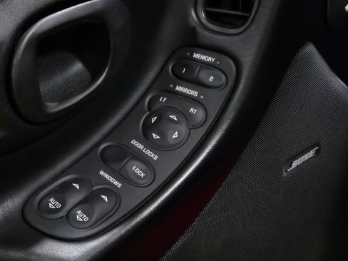 Used 2002 Chevrolet Corvette Convertible w/ Preferred Equipment Group2 image 19