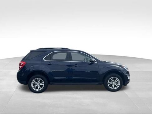 Used 2017 Chevrolet Equinox LT w/ Convenience Package AWD/4WD image 6
