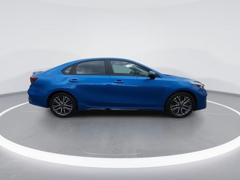 Used 2023 Kia Forte GT-Line w/ GT-Line Premium Package FWD image 9