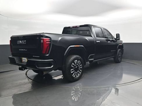 Used 2024 GMC Sierra 2500 Denali Ultimate AWD/4WD image 5