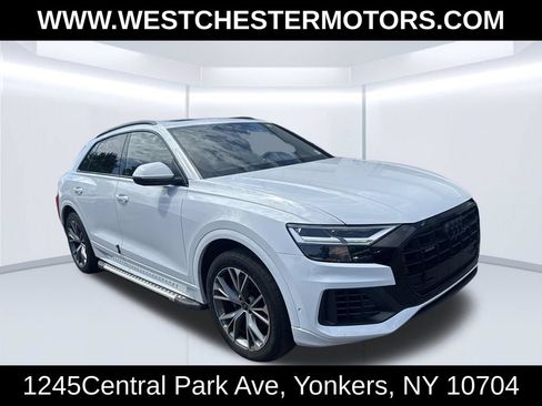 Used 2021 Audi Q8 Premium w/ Black Optic Package AWD/4WD image 3
