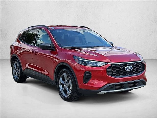 Used 2025 Ford Escape ST-Line FWD image 3
