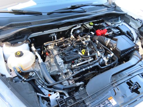 Used 2022 Ford Escape SE image 30