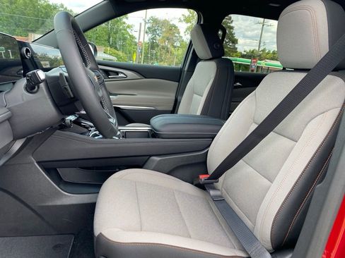 New 2026 Chevrolet Traverse LT w/ Sun and Wheel Package image 10