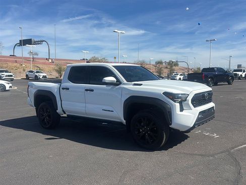 Used 2024 Toyota Tacoma TRD Off-Road w/ TRD Off Road Premium Package image 22