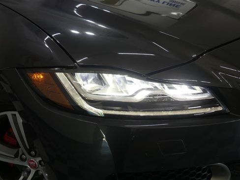 Used 2018 Jaguar F-PACE S AWD/4WD image 15