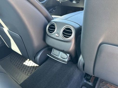 Used 2023 Mercedes-Benz E 350 4MATIC Sedan image 18