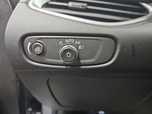 Used 2024 Chevrolet Malibu LT image 24