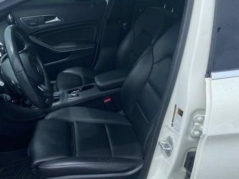 Used 2017 Mercedes-Benz GLA 250 4MATIC image 5