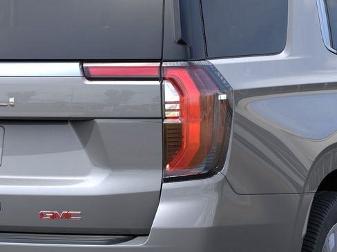 New 2026 GMC Yukon Denali w/ Advanced Technology Package AWD/4WD image 11