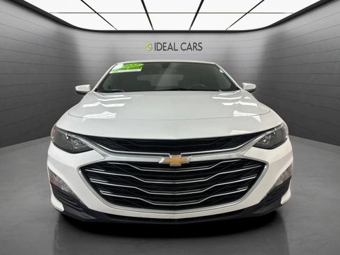 Used 2022 Chevrolet Malibu LT FWD image 2