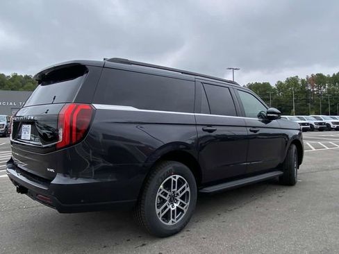 New 2025 Ford Expedition Max Active image 3