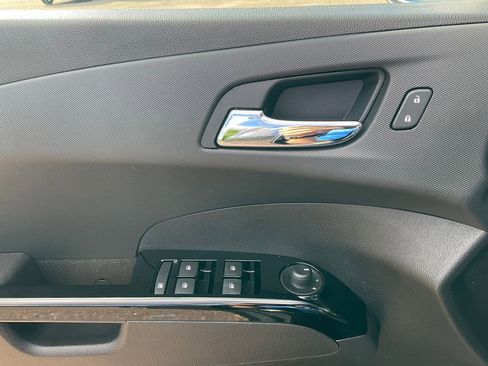 Used 2017 Chevrolet Sonic LT w/ Fun and Sun Package FWD image 16