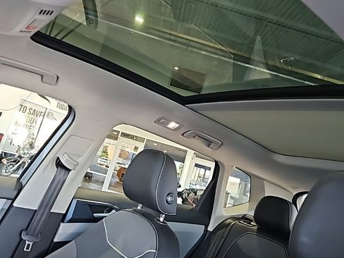 Used 2024 Volkswagen Taos SE image 27