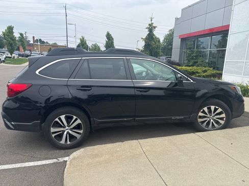 Used 2019 Subaru Outback 2.5i Limited AWD/4WD image 5