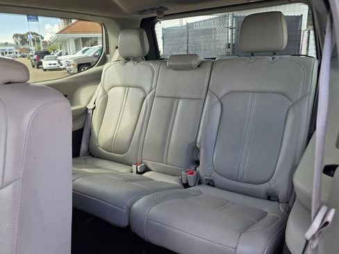 Used 2024 Jeep Wagoneer Series II w/ Flexible Seating Group RWD image 18