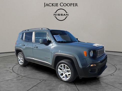Used 2018 Jeep Renegade Latitude image 7