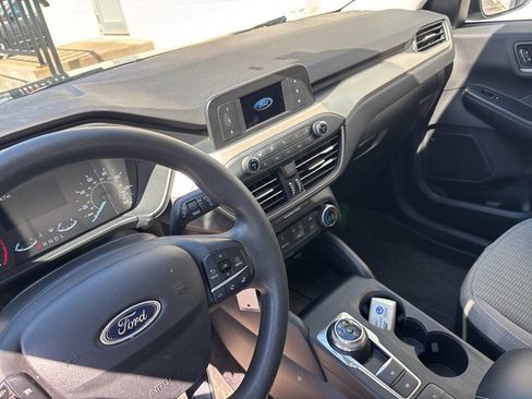Used 2022 Ford Escape S image 15