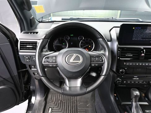 Used 2023 Lexus GX 460 w/ Black Line Special Edition AWD/4WD image 26