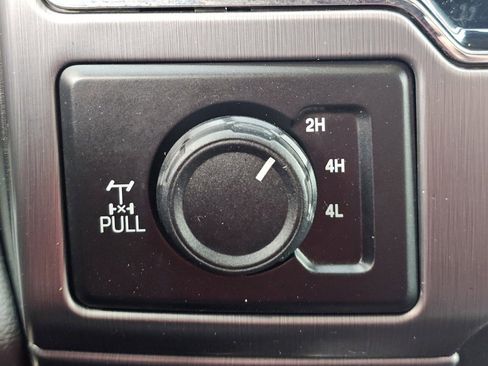 Used 2022 Ford F250 Limited w/ FX4 Off-Road Package image 10