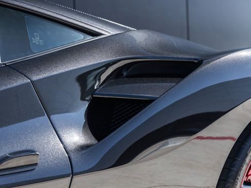 Used 2017 Ferrari 488 GTB RWD image 18