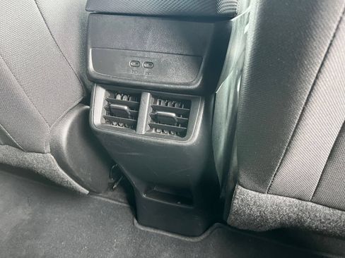 Used 2025 Chevrolet Equinox LT FWD image 25