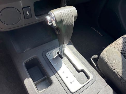 Used 2017 Nissan Frontier SV RWD image 16