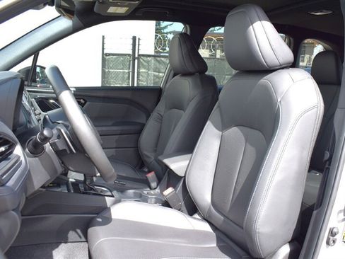 Used 2025 Subaru Forester Limited AWD/4WD image 11