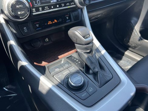 Used 2023 Toyota RAV4 Limited AWD/4WD image 21