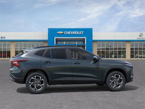 New 2026 Chevrolet Trax LT image 5