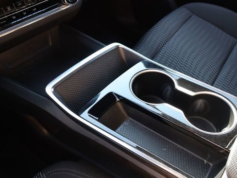 Used 2025 Chevrolet Equinox LT w/ Safety and Technology Package image 24